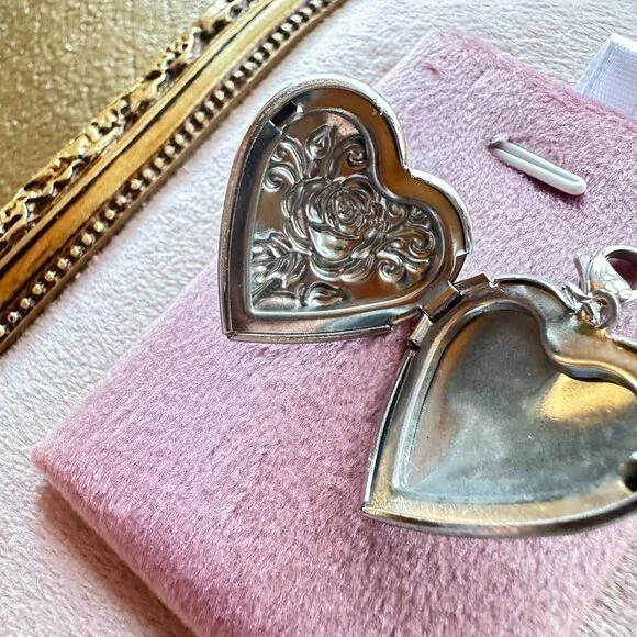 Heart Locket Charm Pendant With Floral Design In Stainless Steel Lobster Clasp - Picture 7 of 16
